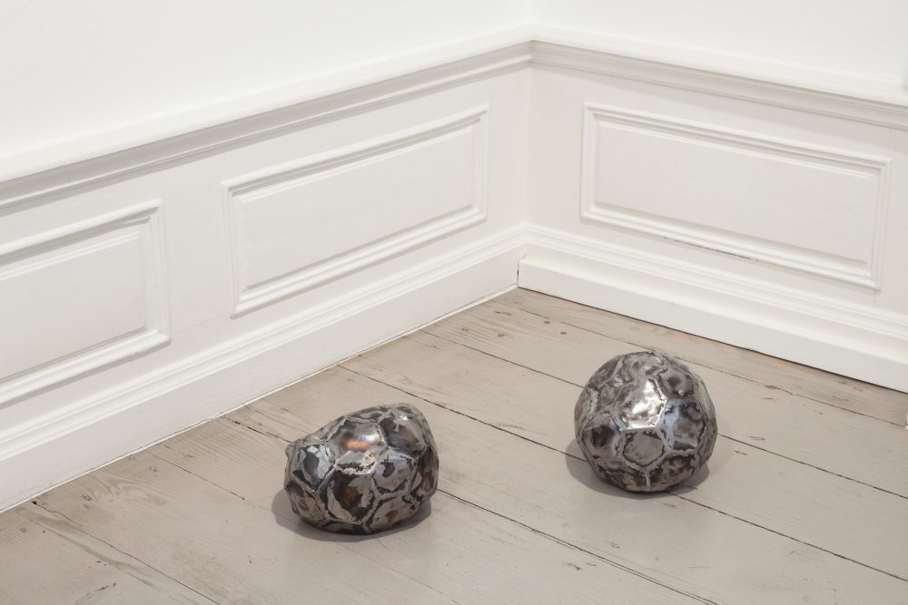 Der Unterschied in Ähnlichkeit Jubiläumsausstellung zur deutsch-polnischen Städtepartnerschaft zwischen Düsseldorf und Warschau. Mit Mateusz Choróbski, Thomas Musehold, Marzena Nowak und Katja Tönnissen