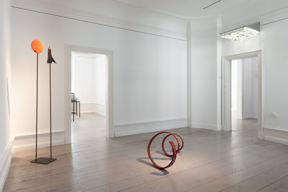 Der Unterschied in Ähnlichkeit Jubiläumsausstellung zur deutsch-polnischen Städtepartnerschaft zwischen Düsseldorf und Warschau. Mit Mateusz Choróbski, Thomas Musehold, Marzena Nowak und Katja Tönnissen